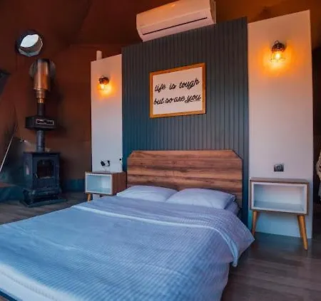Hypnosapanca Glamping فندق-كبسولة